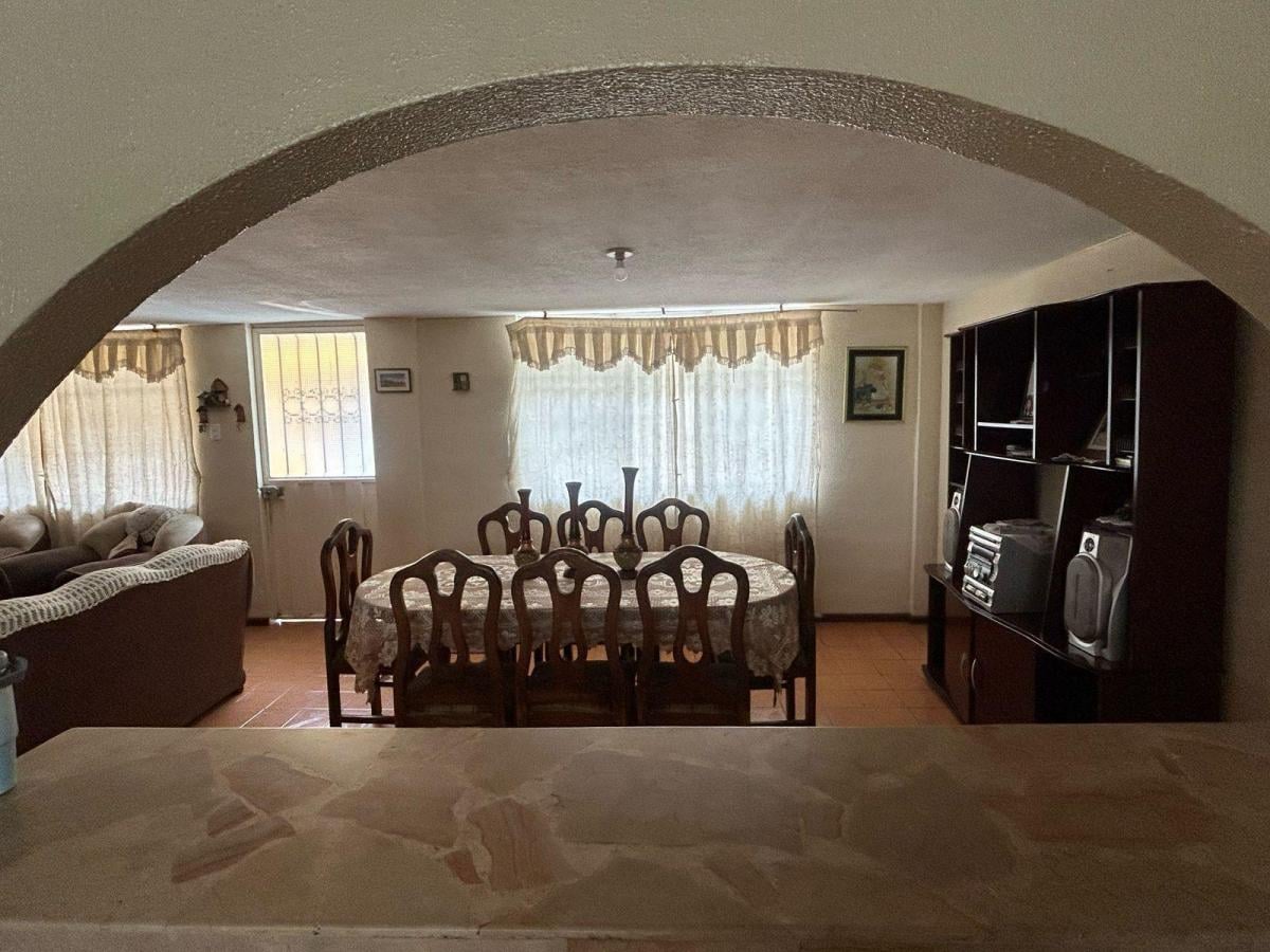 Amplia Casa en Conjunto Residencial Sector San José de Morán Calderón — imagen 9