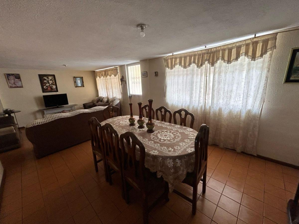 Amplia Casa en Conjunto Residencial Sector San José de Morán Calderón — imagen 7