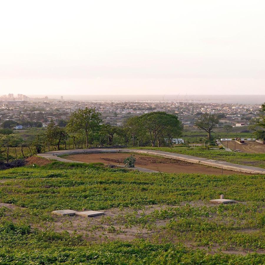 En Venta Terreno en Manta Urbanización Costa del Este, Manabí — imagen 6