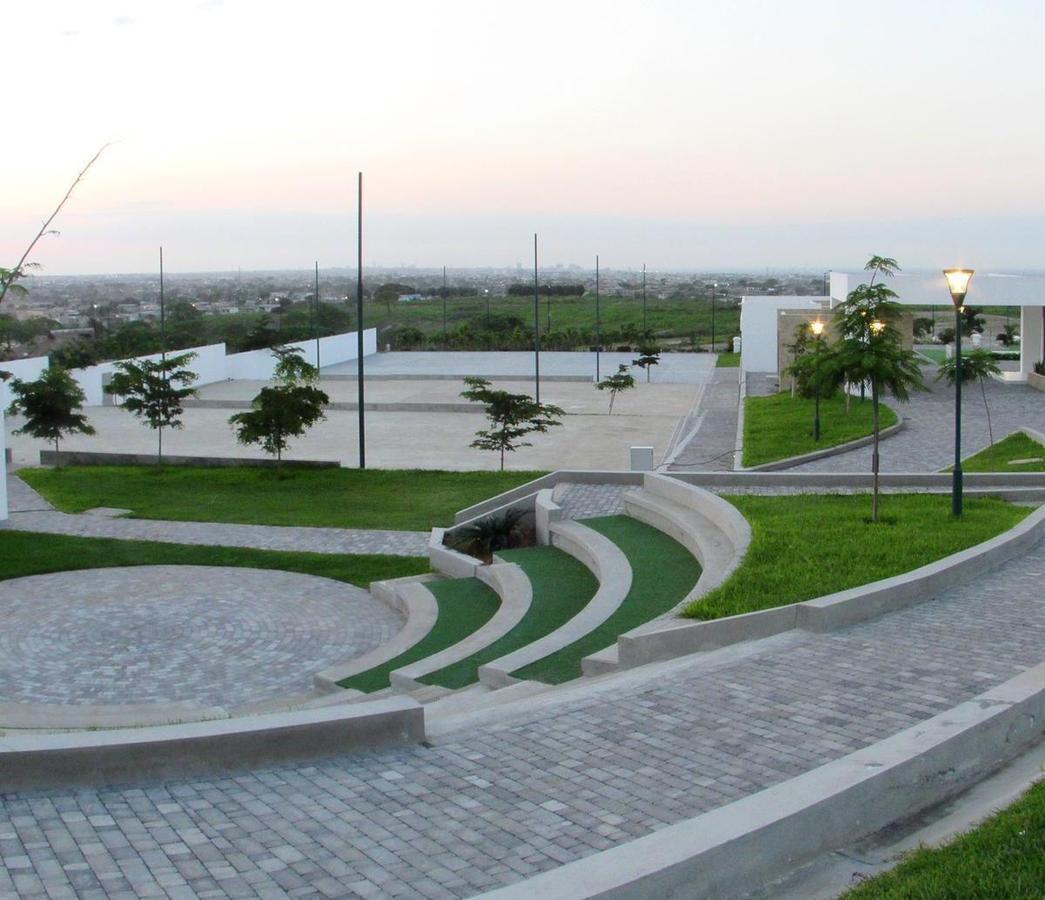 En Venta Terreno en Manta Urbanización Costa del Este, Manabí — imagen 3
