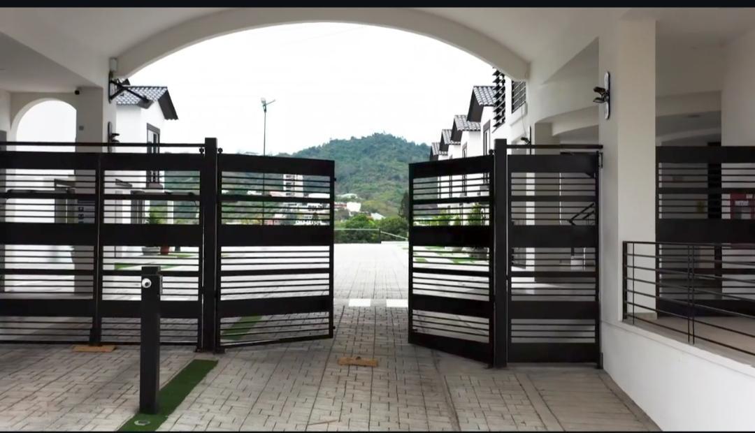 Colinas Vendo Departamento Elegante 2 Dorm. Vista Linda, Área de Piscina, Guayas — imagen 3