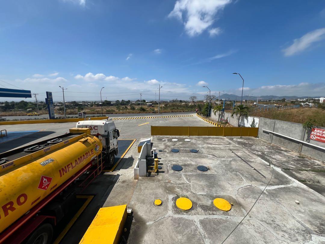 Venta de Estación de Servicios Gasolinera Multifuncional Manta, Manabí — imagen 6