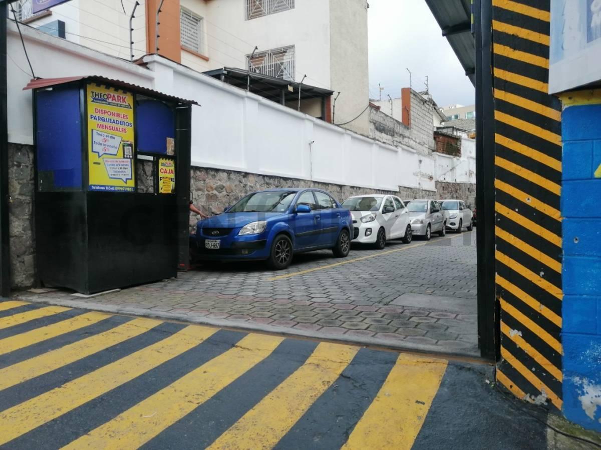En Venta Terreno Para Edifico de 8 Pisos Av Cordero y Seis de Diciembre — imagen 4