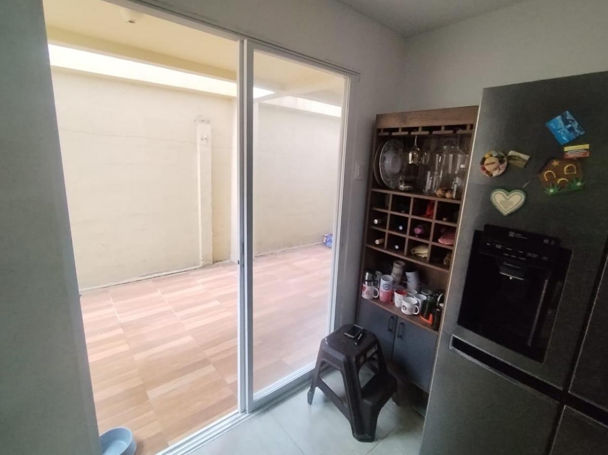 Venta Casa Remodelada, Urbanización Rey Arturo, Villa El Rey, Guayas — imagen 6