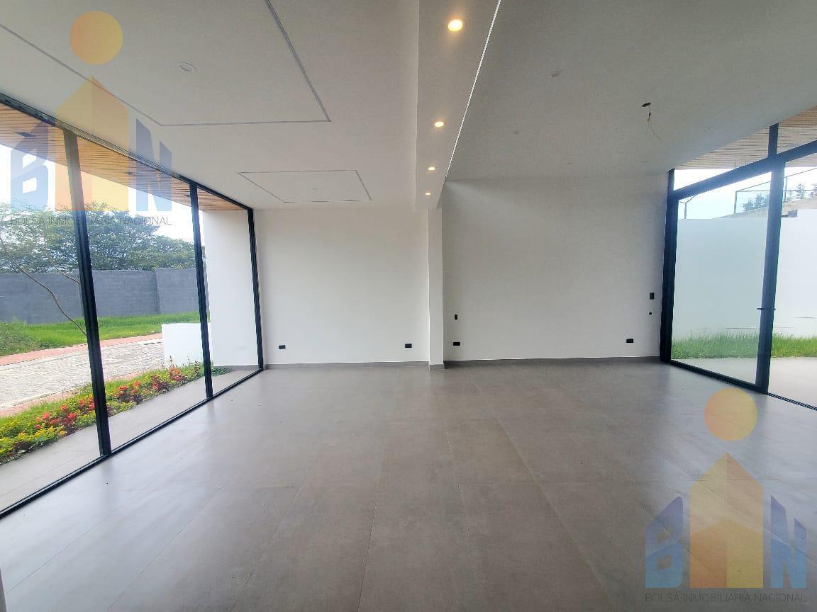 Venta Casa No Adosada por Estrenar en Una o Dos Plantas, Acabados de Lujo — imagen 8