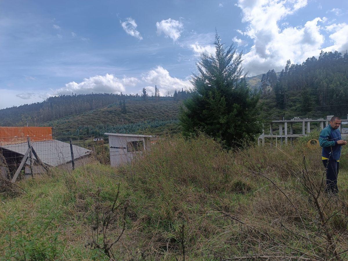 Vendo Terreno de 1000 m en La Isla Yaruqui — imagen 3
