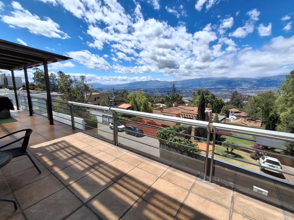 Departamento San Juan de Cumbaya, 3 Habitaciones, Terraza Hermosa Vista — imagen 3
