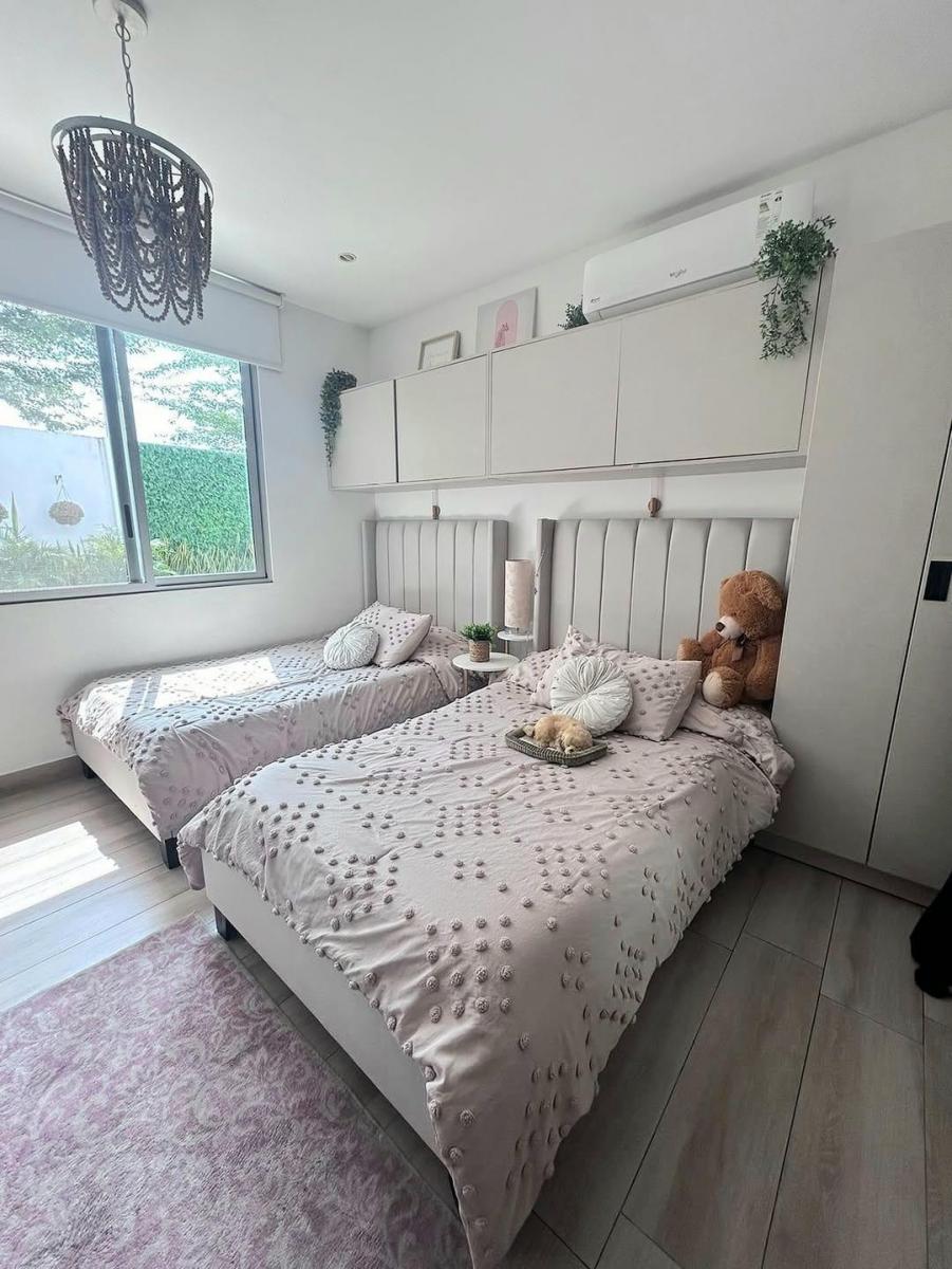 Venta. Via Samborondon. Urb. Jardines de Parque Magno. Departamento Pb $320.000, Guayas — imagen 3