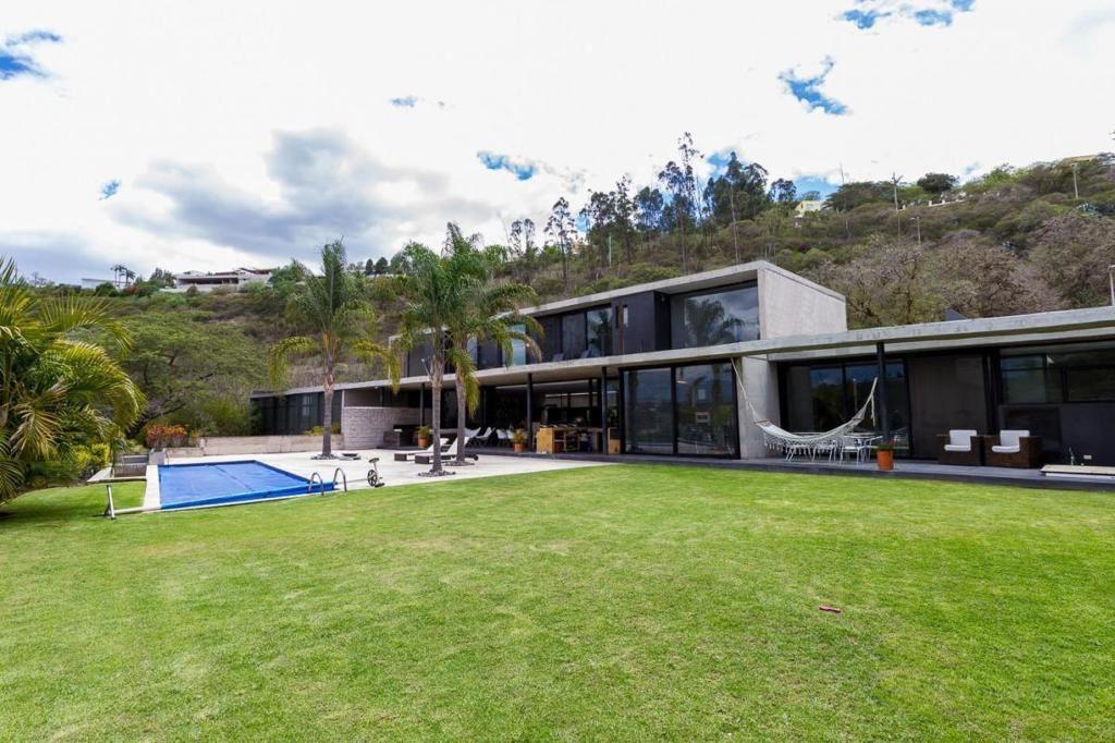 Casa en Cumbayá Casa de Venta en Urbanización Privada Sector Colegio Menor — imagen 3