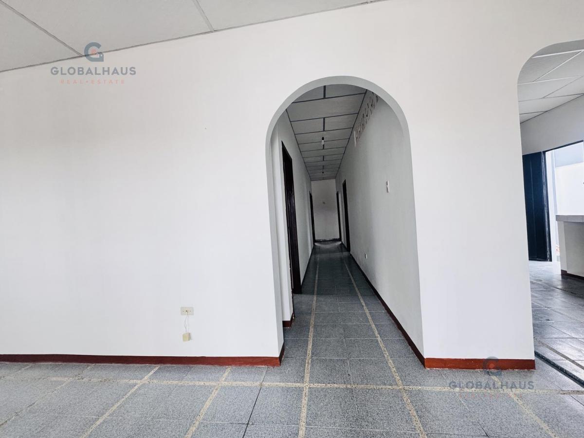 Venta de Casa en Salinas, Cdla. Italiana, 4 Habitaciones. E. D — imagen 5