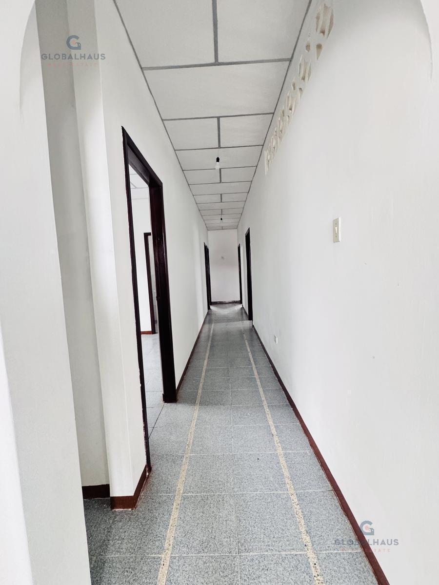 Venta de Casa en Salinas, Cdla. Italiana, 4 Habitaciones. E. D — imagen 3