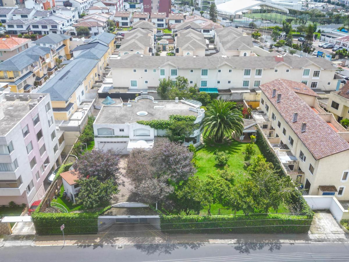 Terreno Ideal Constructor 1365 m² Sector Embajada Usa — imagen 7