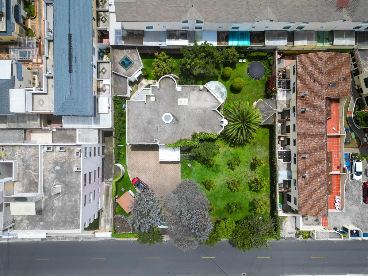 Terreno Ideal Constructor 1365 m² Sector Embajada Usa — imagen 3