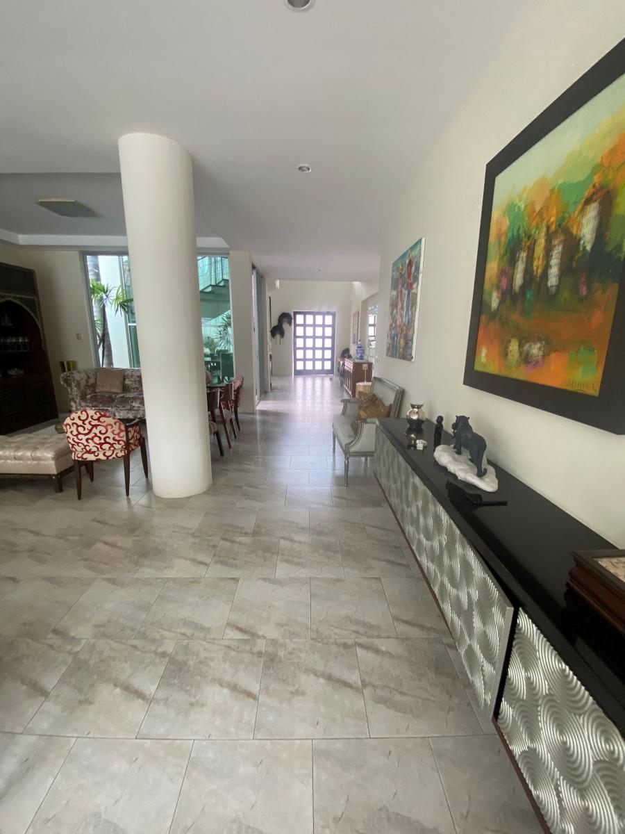San Isidro - Casa en Venta con Amplio Patio - Km 4.5 Samborondon, Guayas — imagen 8