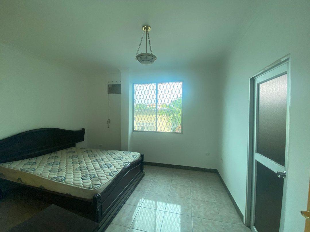 Casa con Terreno Amplio Zona Norte de Manta Jp, Manabí — imagen 9