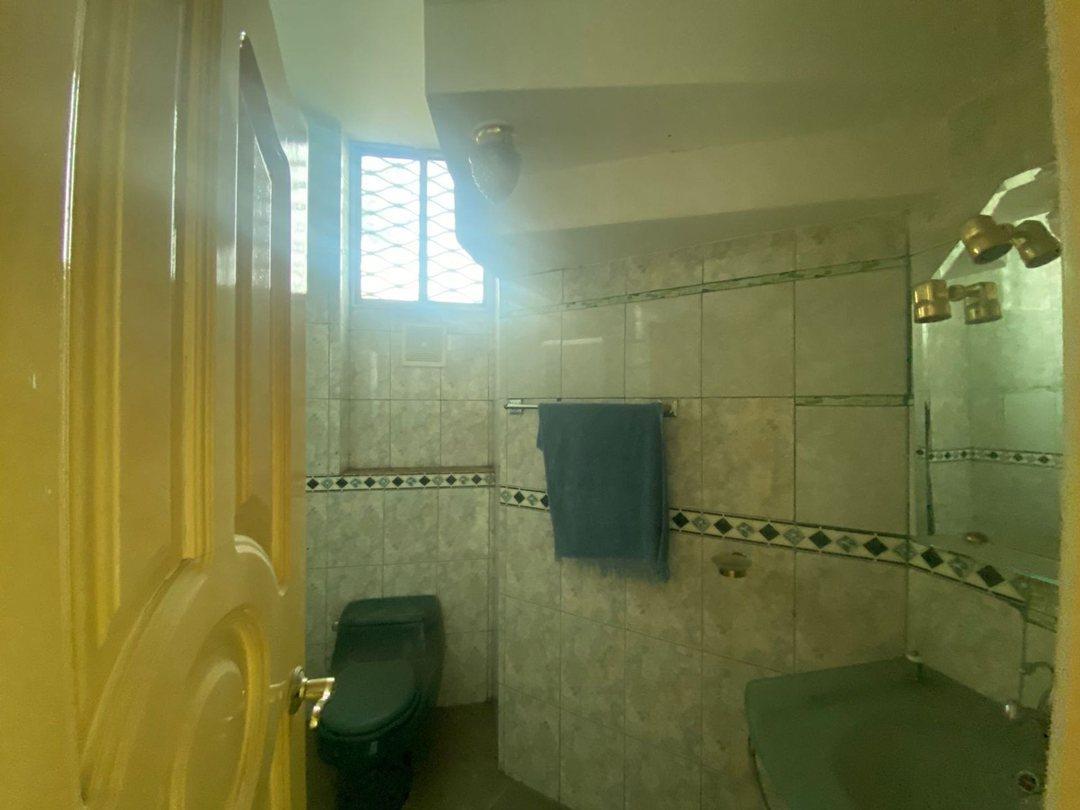 Casa con Terreno Amplio Zona Norte de Manta Jp, Manabí — imagen 8