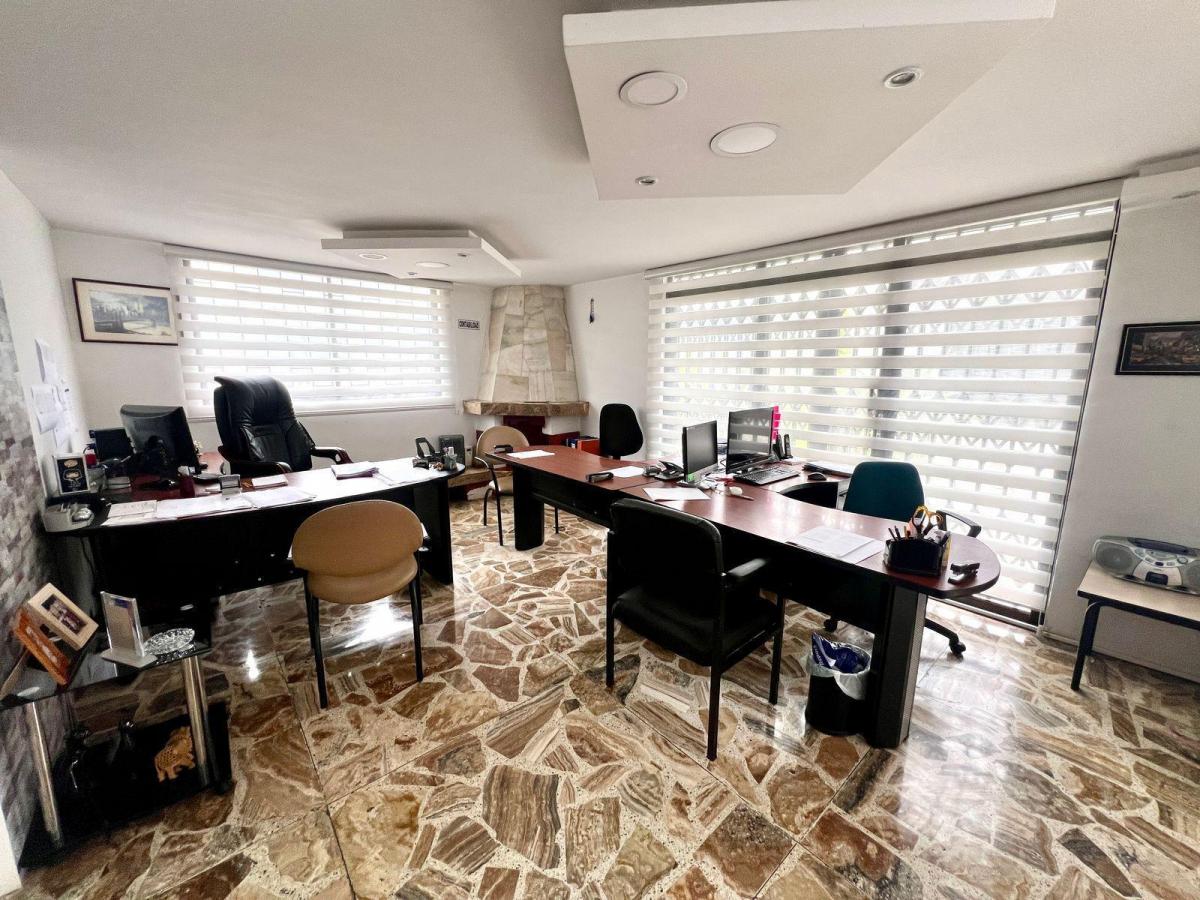 Mv - Sector El Inca, Av Eloy Alfaro en Venta Casa de 511,51 m² — imagen 4