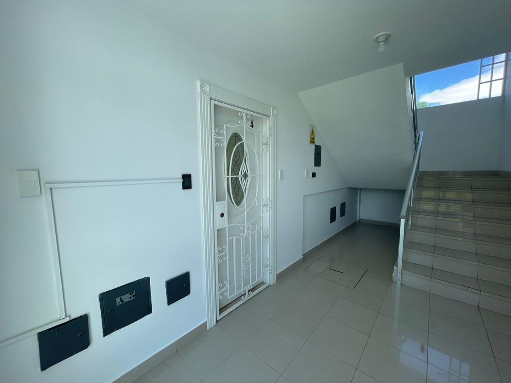 Vendo Hermoso Departamento en Tumbaco Cerca de La Ruta Viva — imagen 7