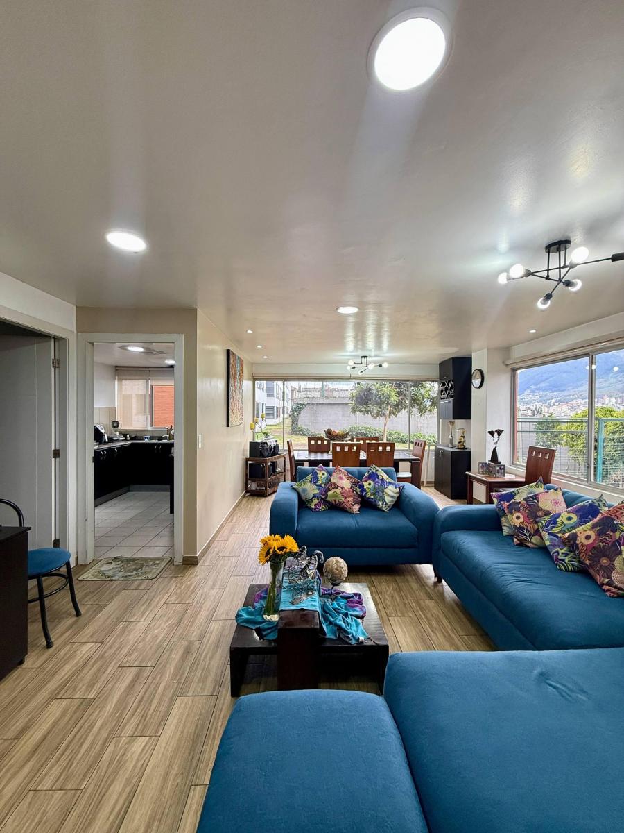 Departamento con Jardin 3 Habitaciones - en Venta - Monteserrin - 189 m² — imagen 10