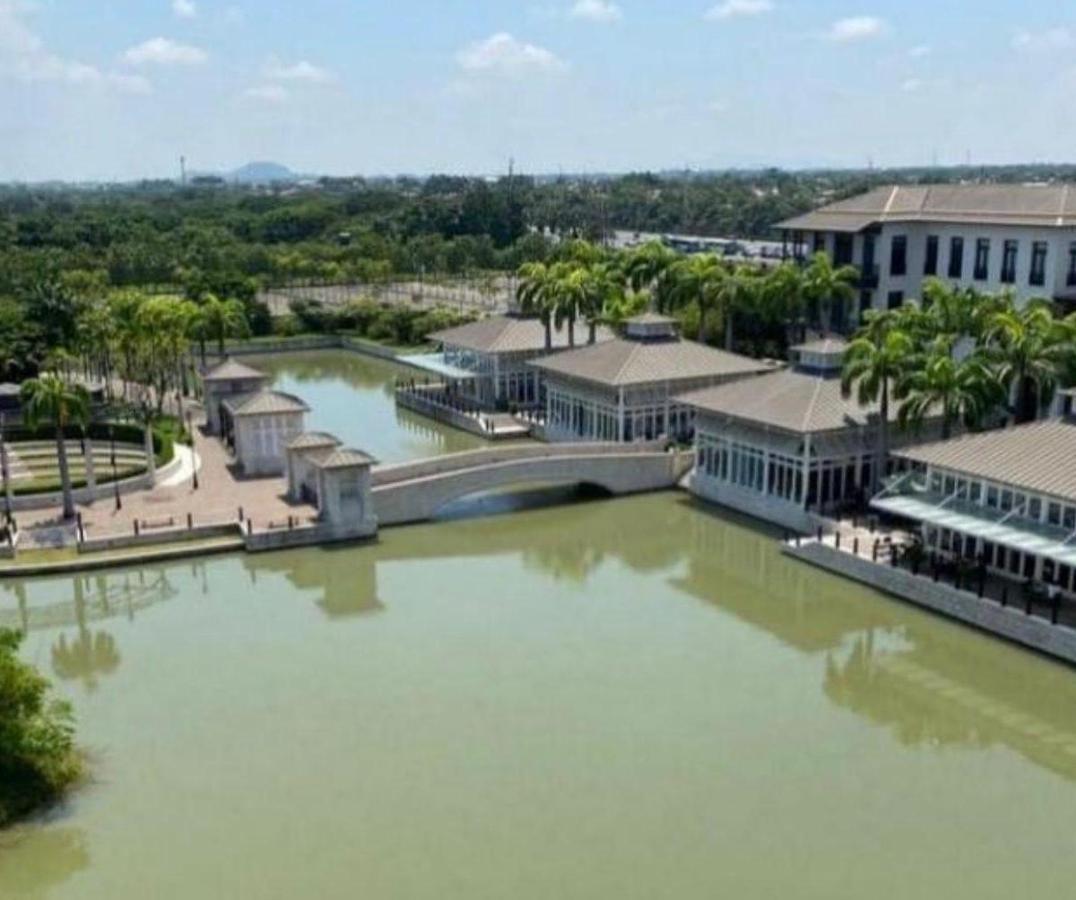 Samborondon Plaza Lagos Hermoso Proyecto de Casa Vista Al Lago, Guayas — imagen 6
