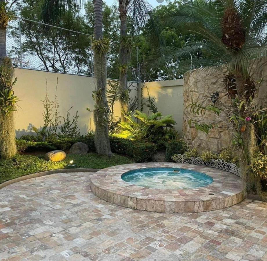 Samborondon Km 6 Urbanización Exclusiva Amplia Casa en Venta, Guayas — imagen 10
