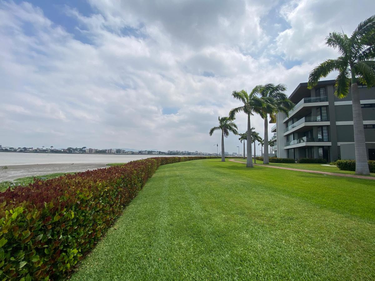 Por Estrenar Departamento Planta Baja Vista Al Rio, Guayas — imagen 3