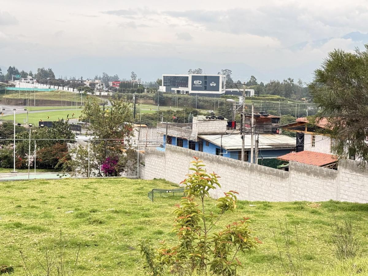 Venta Terrenos Tababela a 2 Cuadras Vía Principal Aeropuerto — imagen 10