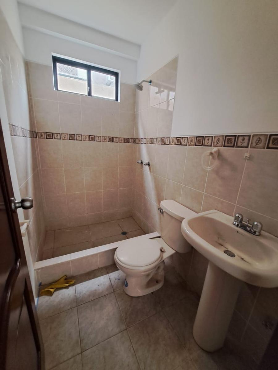 Ciudad Celeste Casa en Venta Etapa La Marina Km 9 Via Samborondon, Guayas — imagen 9
