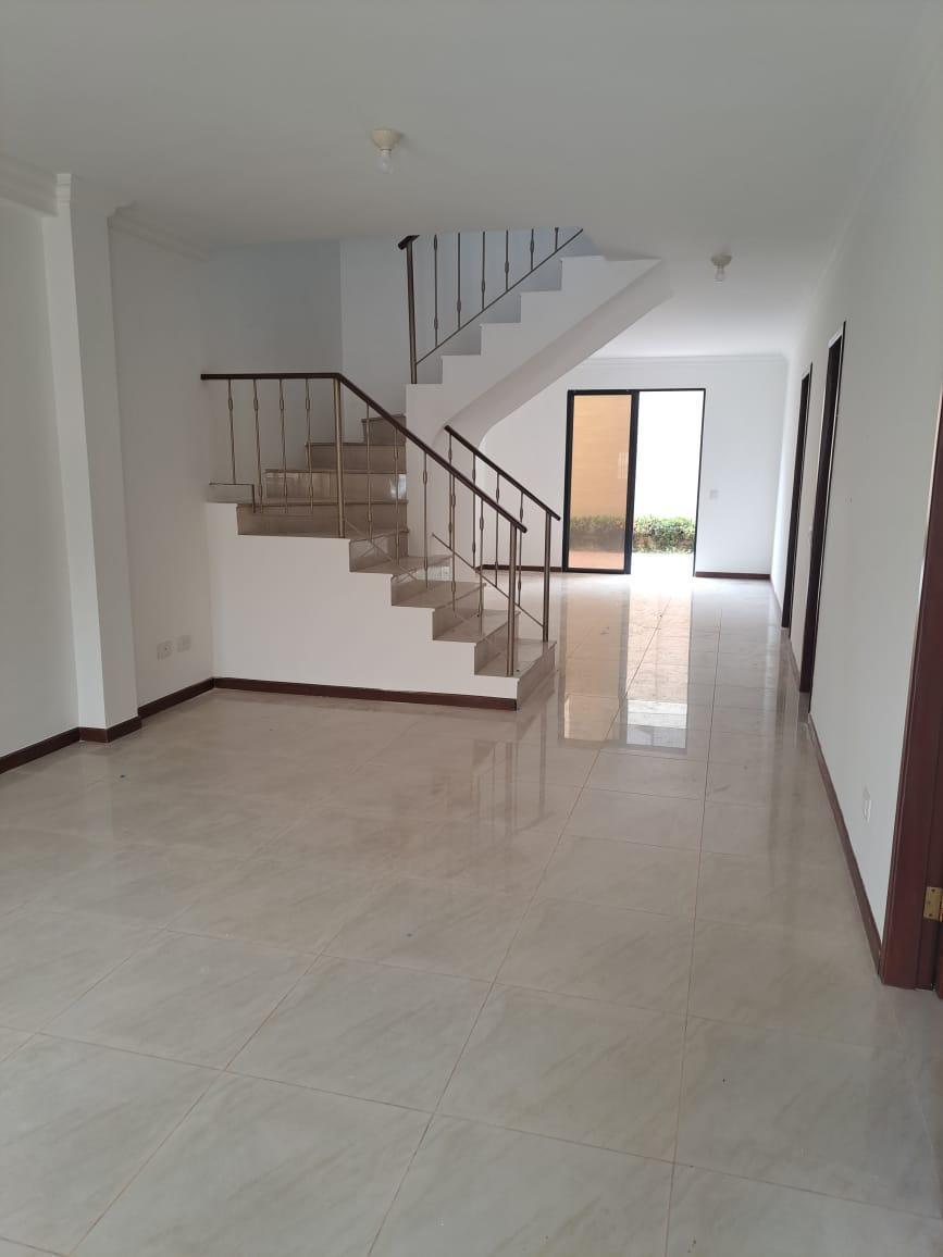 Ciudad Celeste Casa en Venta Etapa La Marina Km 9 Via Samborondon, Guayas — imagen 8