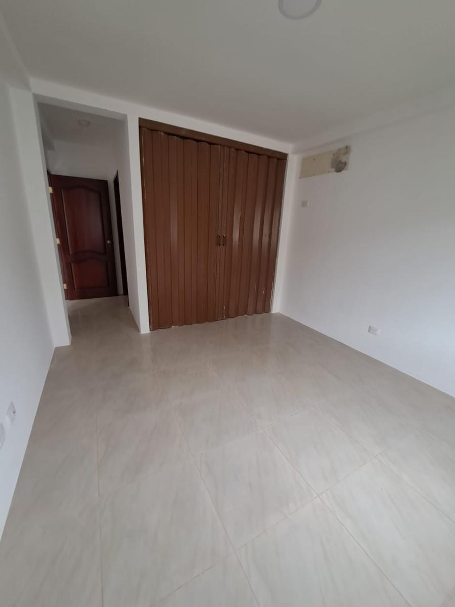 Ciudad Celeste Casa en Venta Etapa La Marina Km 9 Via Samborondon, Guayas — imagen 7