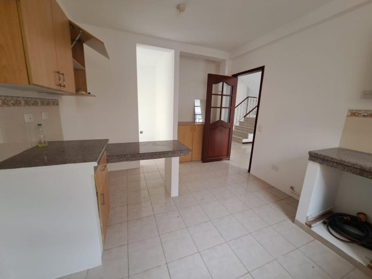 Ciudad Celeste Casa en Venta Etapa La Marina Km 9 Via Samborondon, Guayas — imagen 3