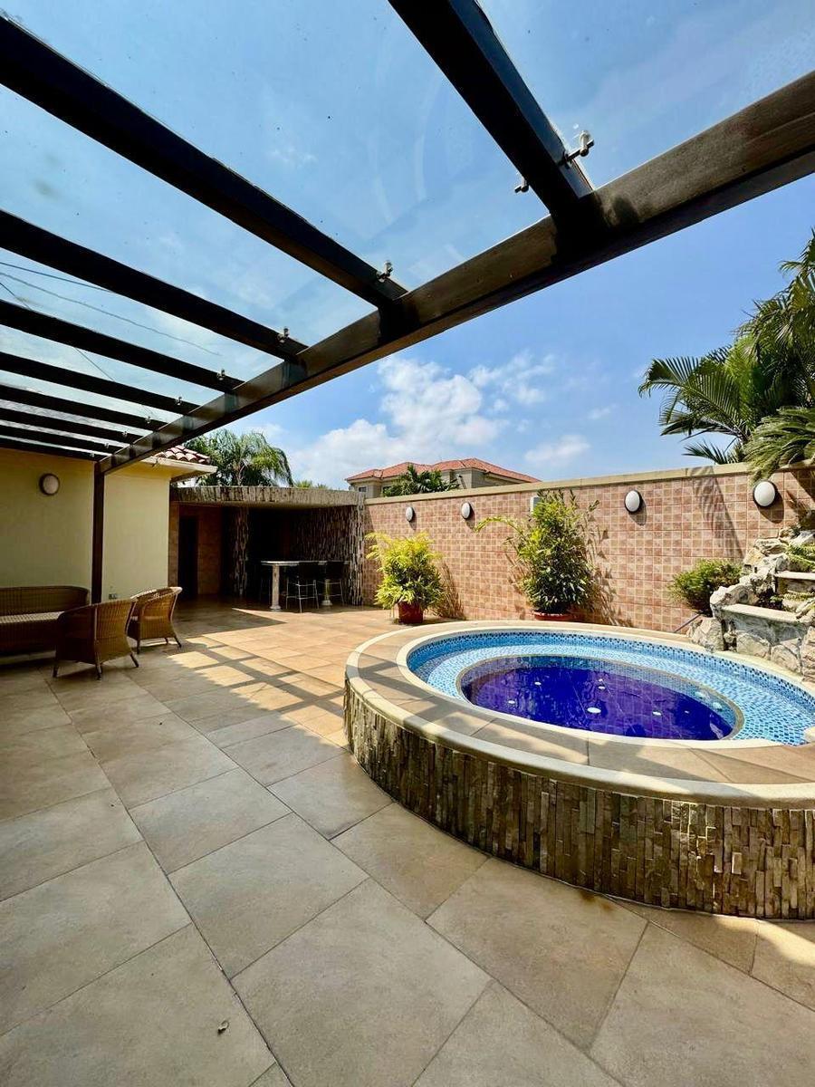 Samborondón Km 7 Casa en Venta Entre Lagos, Guayas — imagen 7
