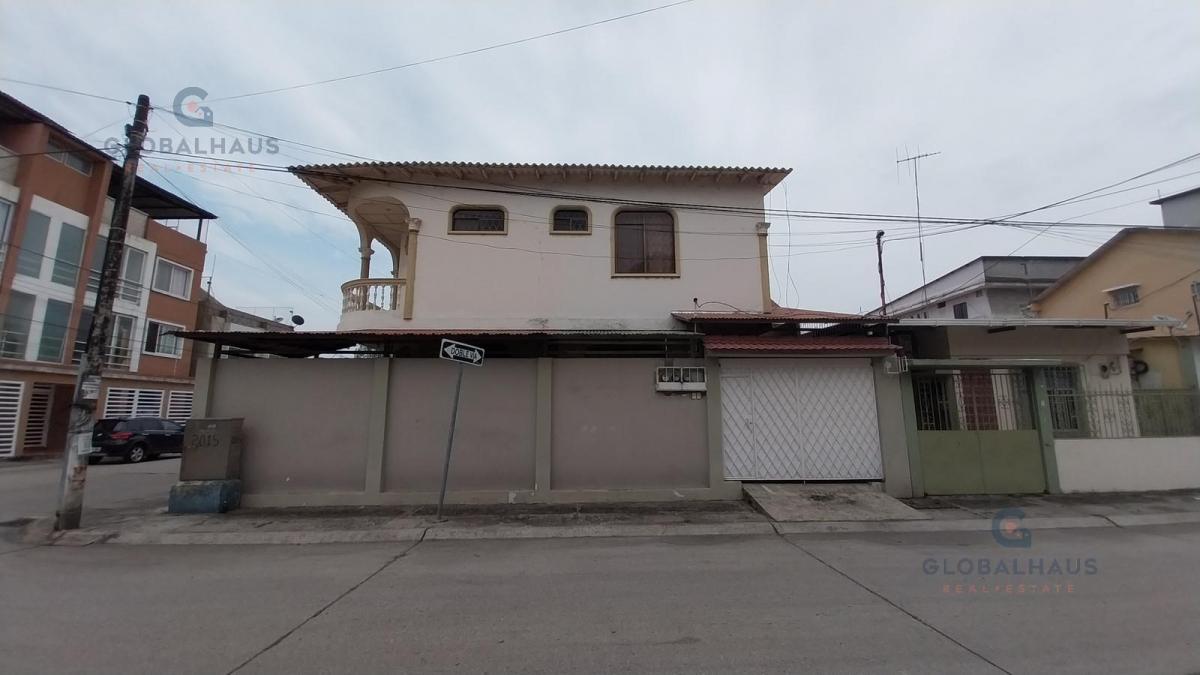 Venta de Casa Rentera, Esquinera en Guayacanes, 7 Habitaciones G. P. Guayas — imagen 6