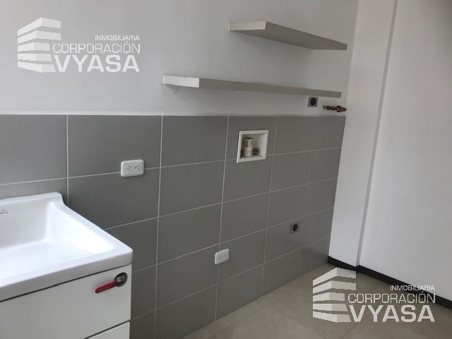 Valle de Los Chillos - San Carlos de Alangasí, a Estrenar Casa de Venta 116 m² (C - 3) — imagen 4
