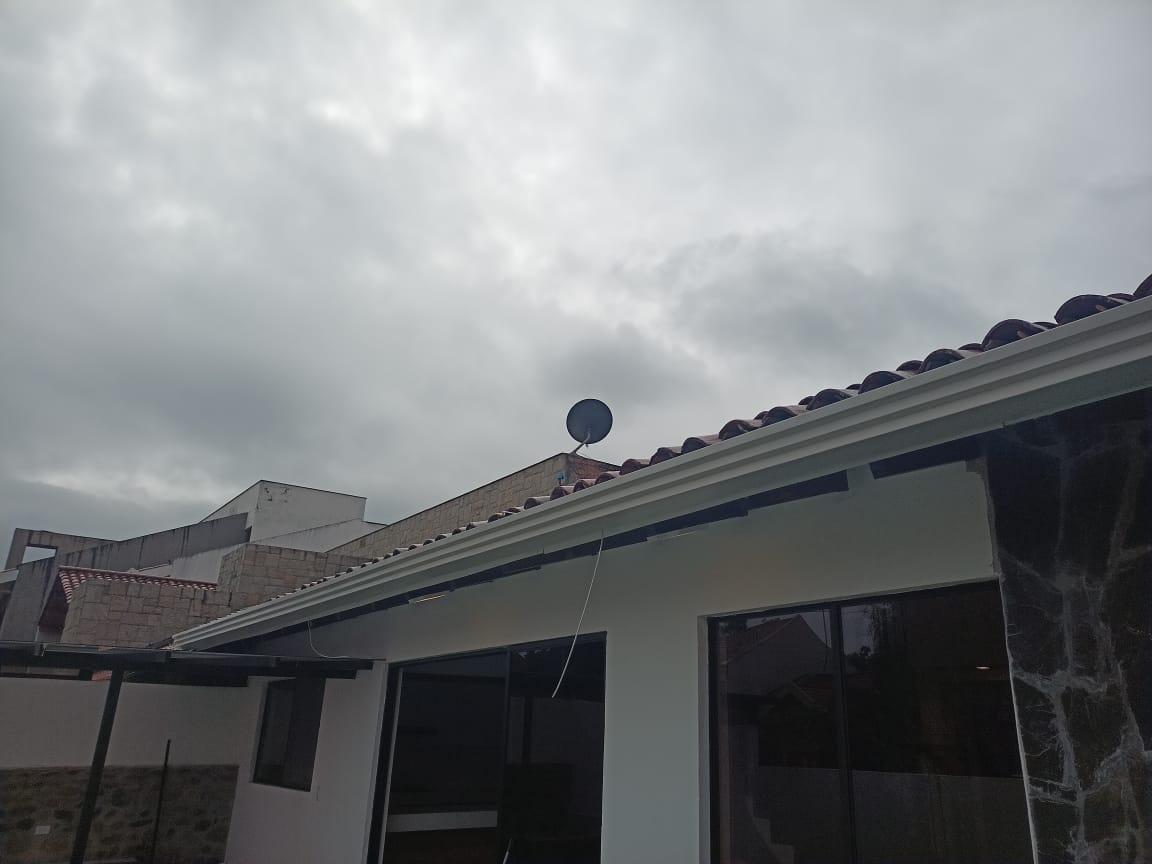 Casa Premium en Zona Privilegiada Cica 1, Azuay — imagen 4