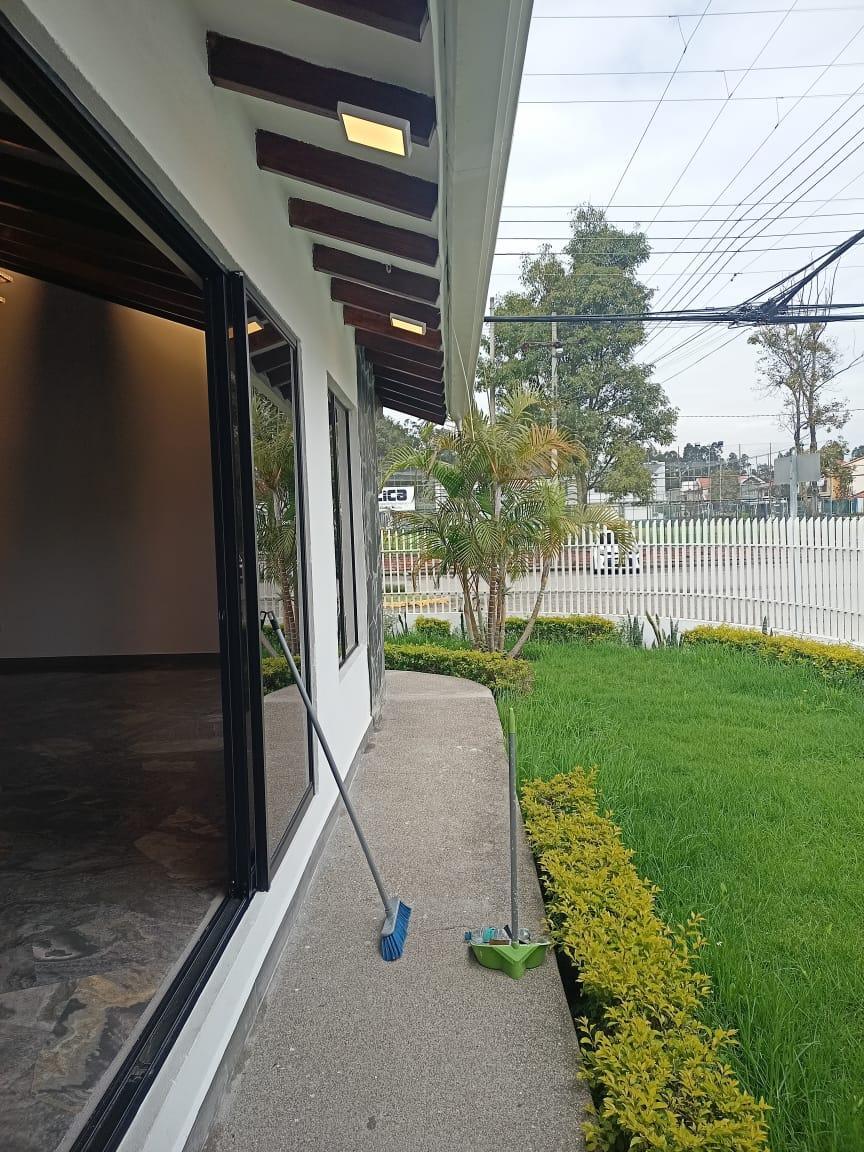 Casa Premium en Zona Privilegiada Cica 1, Azuay — imagen 3