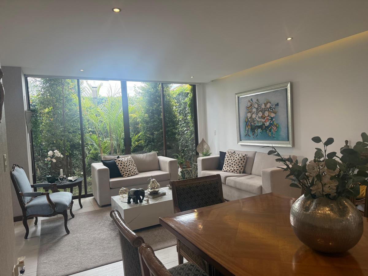 Vendo Excelente Casa Puembo — imagen 6