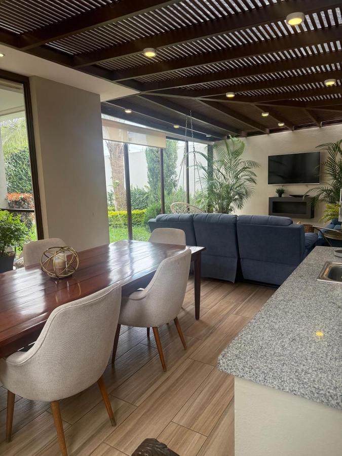 Vendo Excelente Casa Puembo — imagen 5