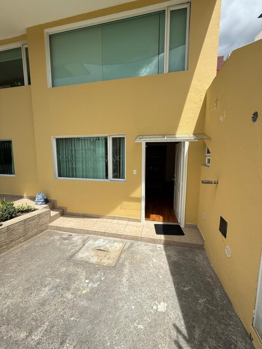 Hermoso Departamento Dentro de La Urbanización El Condado — imagen 9
