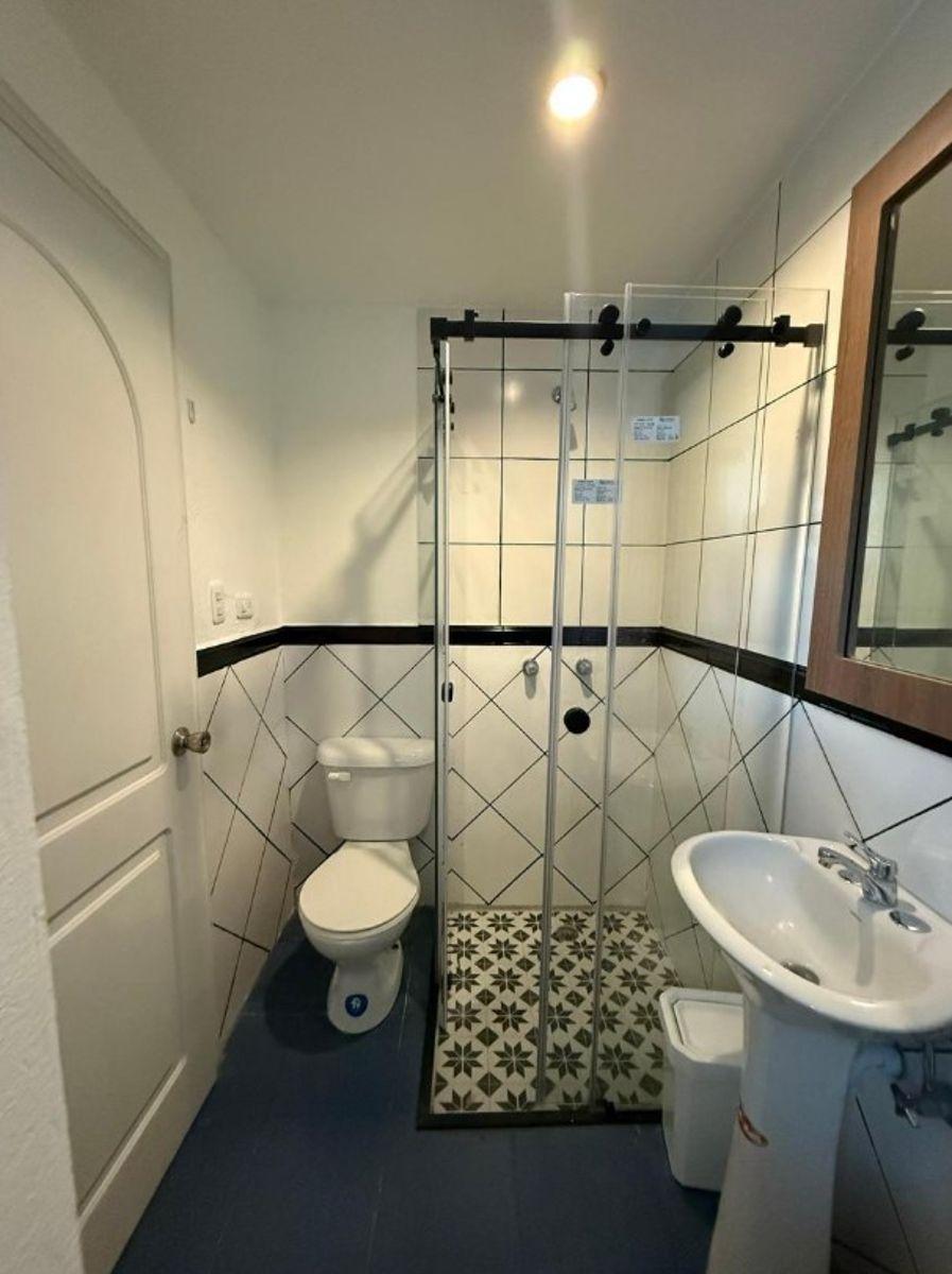 Hermoso Departamento Dentro de La Urbanización El Condado — imagen 4