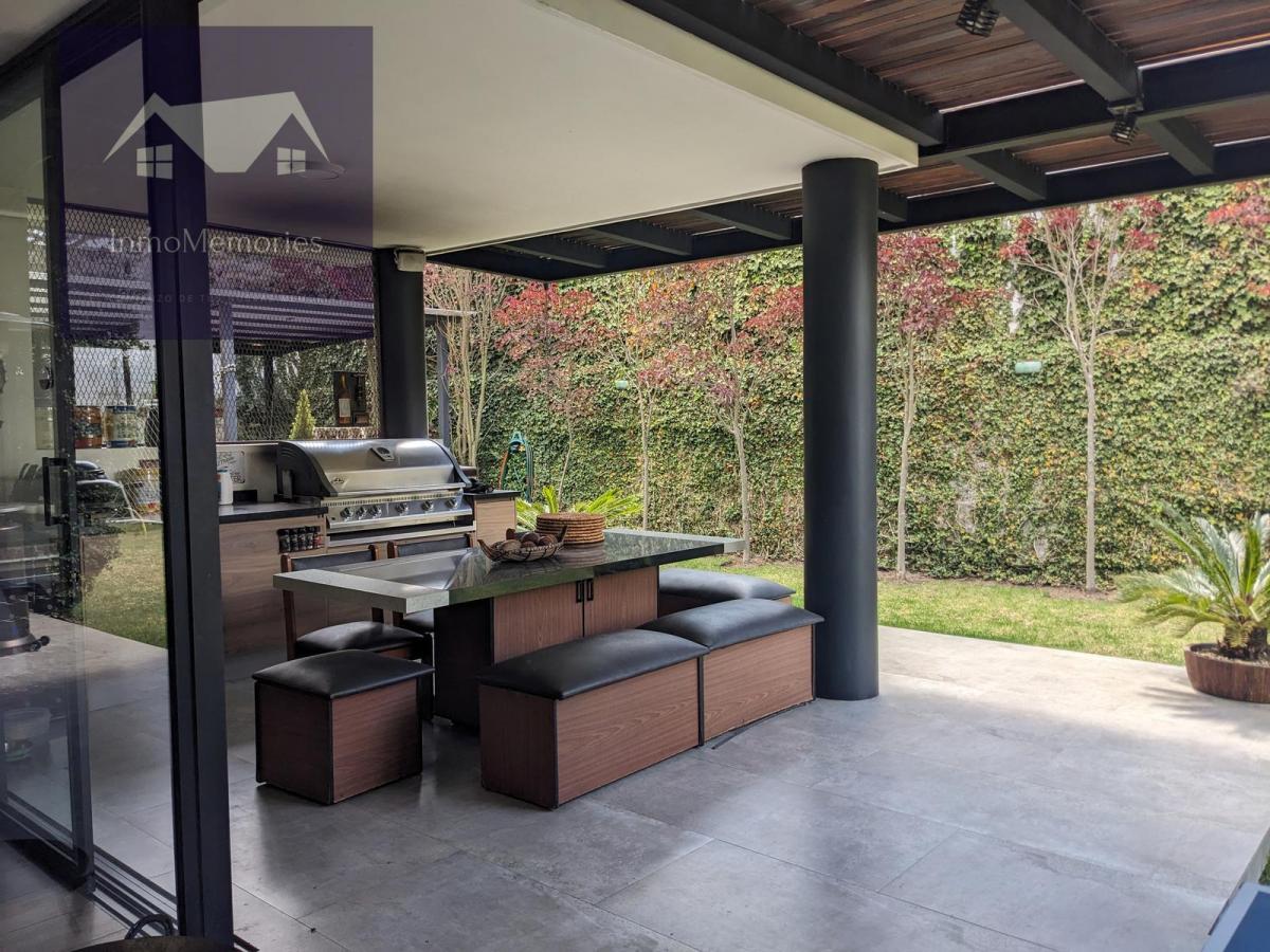 Espectacular Casa de Venta, Urbanización Privada, Nayón — imagen 9