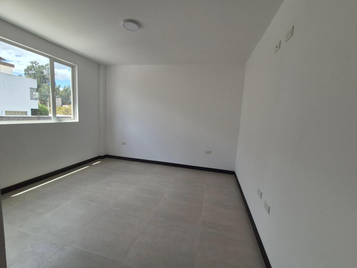 Hermosa Casa por Estrenar Urb. Privada San Francisco - Valle de Los Chillos — imagen 4