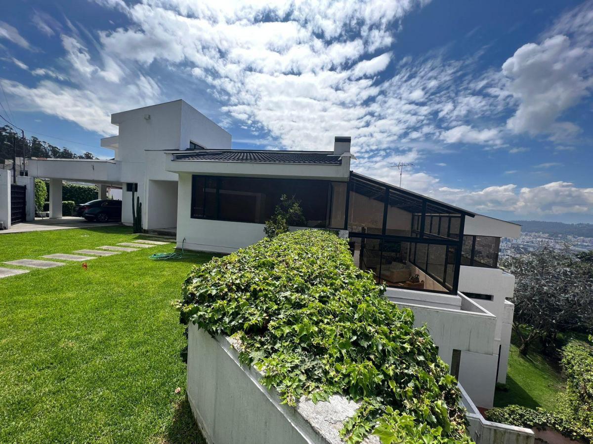 Mv - Colinas de Pichincha, en Venta Casa de Lujo 5d, 1485 m² Útiles con Piscina — imagen 10