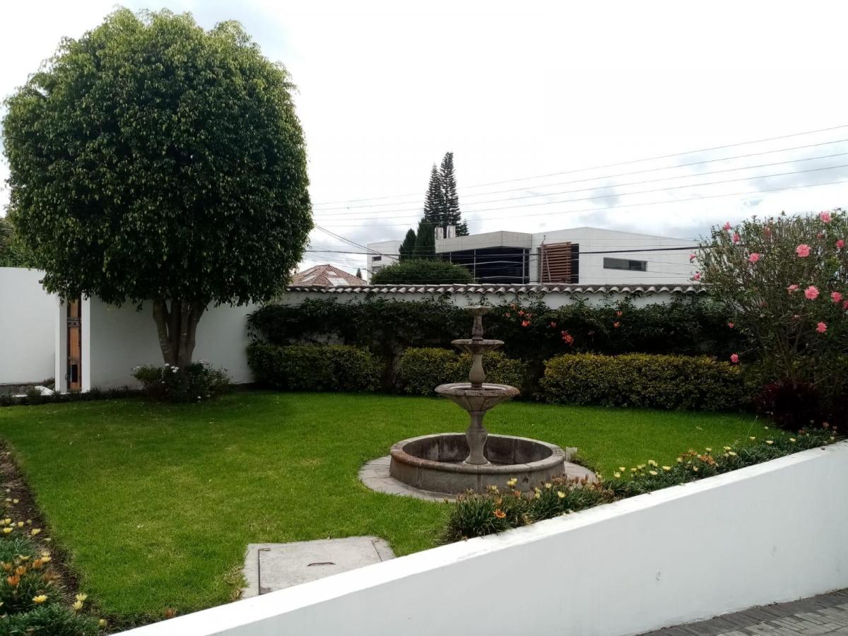 Venta Casa 4 Dorm., Cumbayá — imagen 10