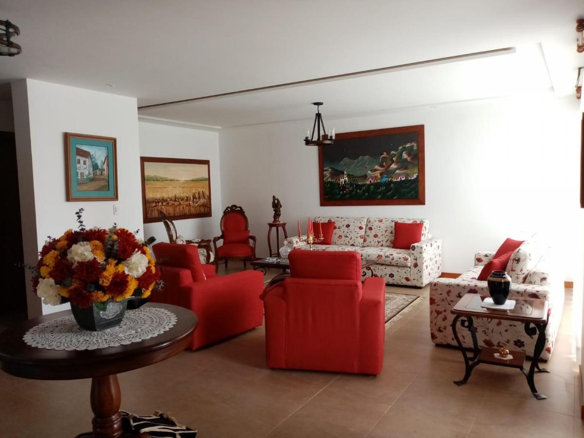 Venta Casa 4 Dorm., Cumbayá — imagen 8
