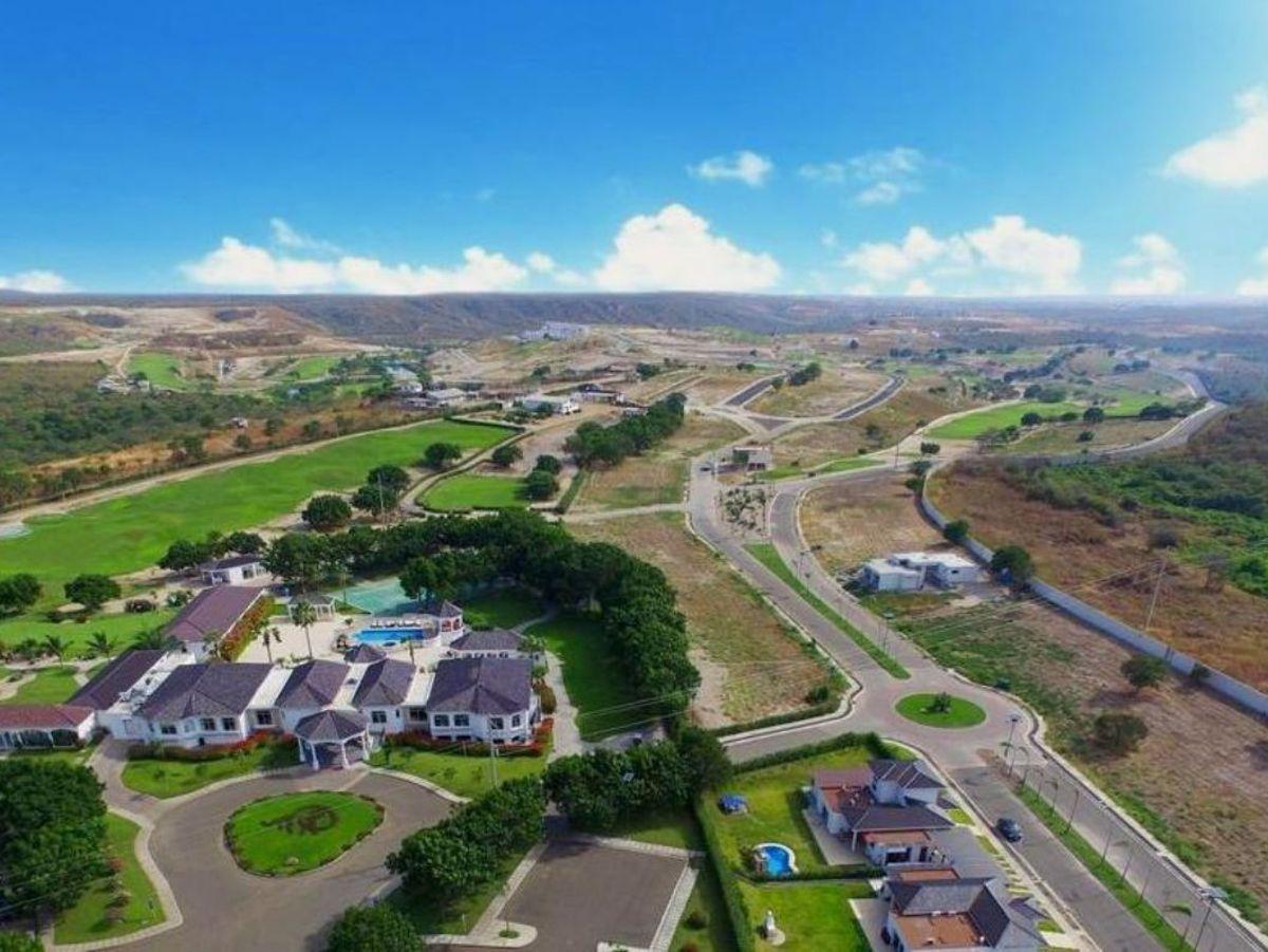 Hermoso Terreno en Montecristi Golf Resort & Villas, Manabí — imagen 6