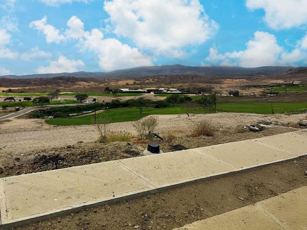Hermoso Terreno en Montecristi Golf Resort & Villas, Manabí — imagen 5