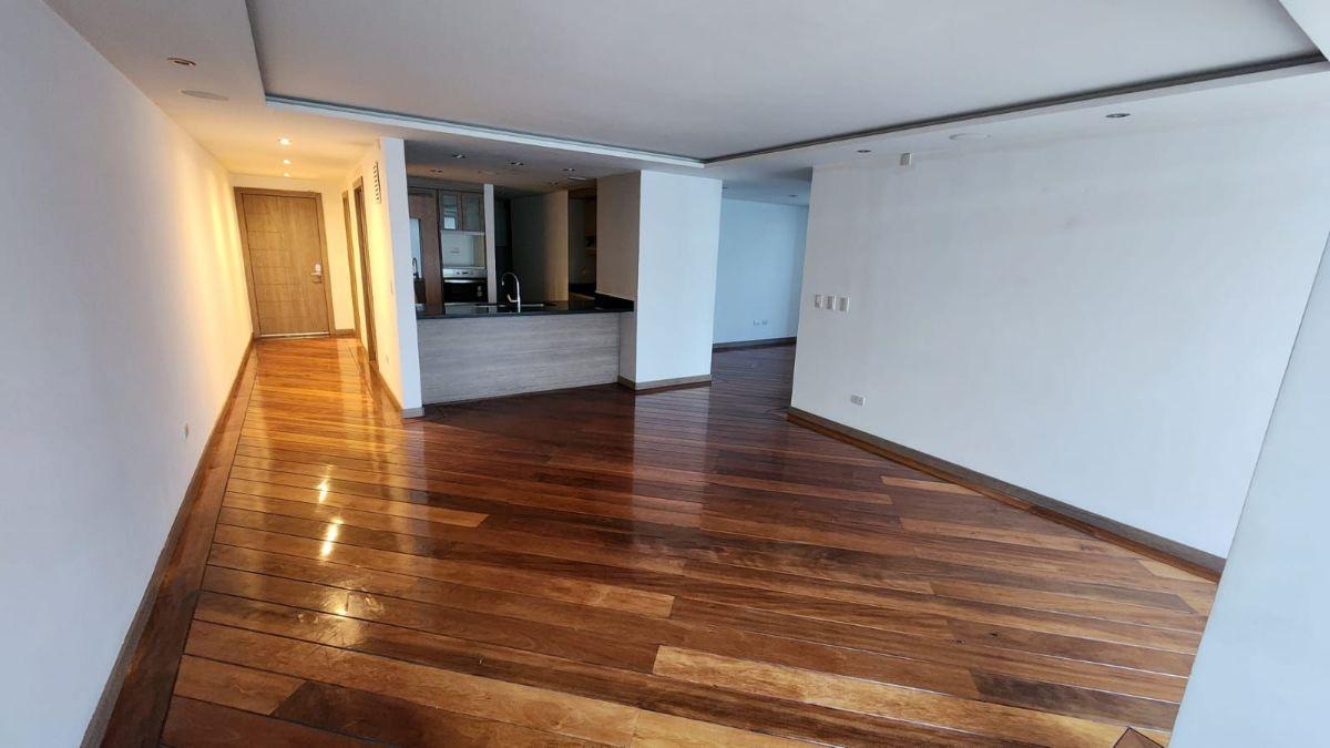 Vendo Departamento de Lujo 2 Dorm. y Jardín Quito Tenis — imagen 8