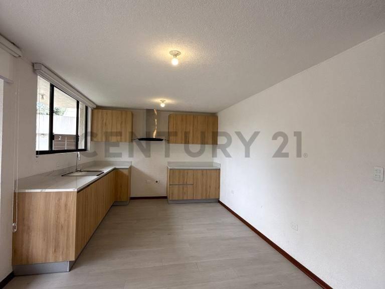 Amplio Departamento de 3 Habitaciones en Venta, Acabados Modernos y Elegantes! — imagen 9