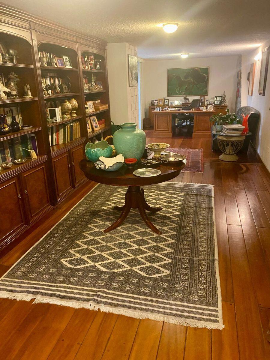 Venta de Casa con 4 Dorm. en Cumbayá, con 1547 m² Terreno — imagen 7
